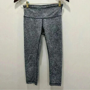 LuLuLemon‎  Cropped Leggings - Women’s Size 4